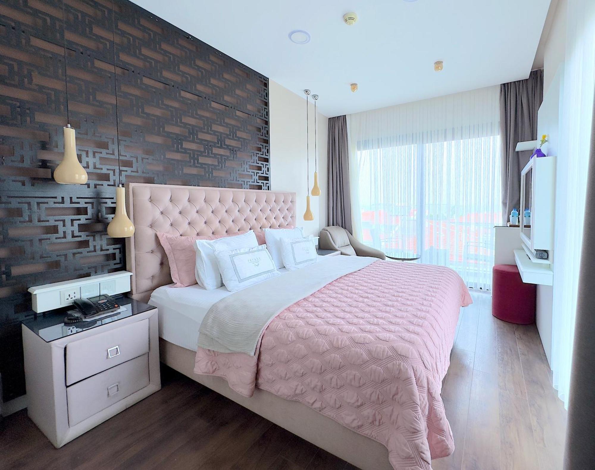Ferush Boutique Hotel Урла Экстерьер фото