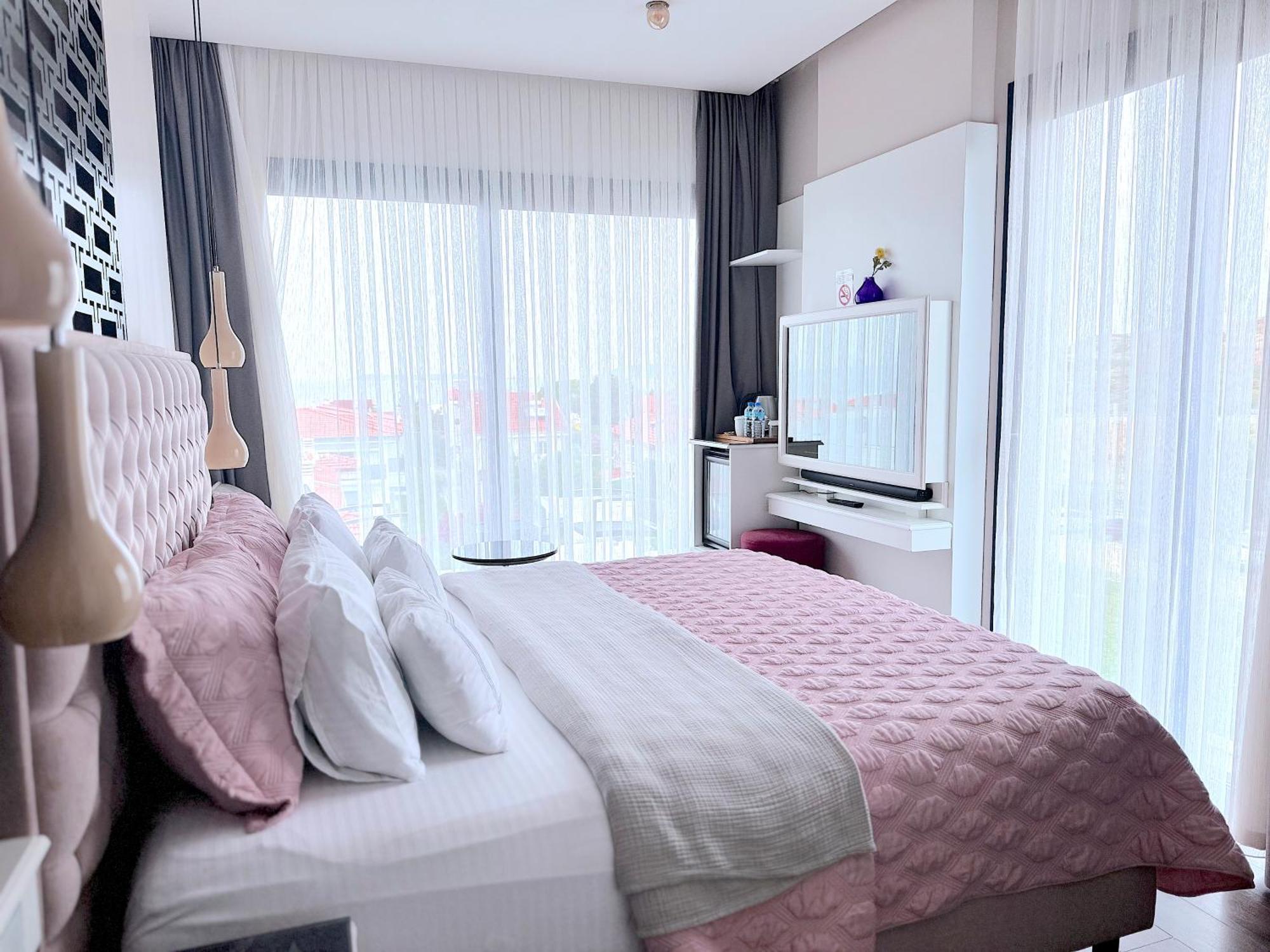 Ferush Boutique Hotel Урла Экстерьер фото
