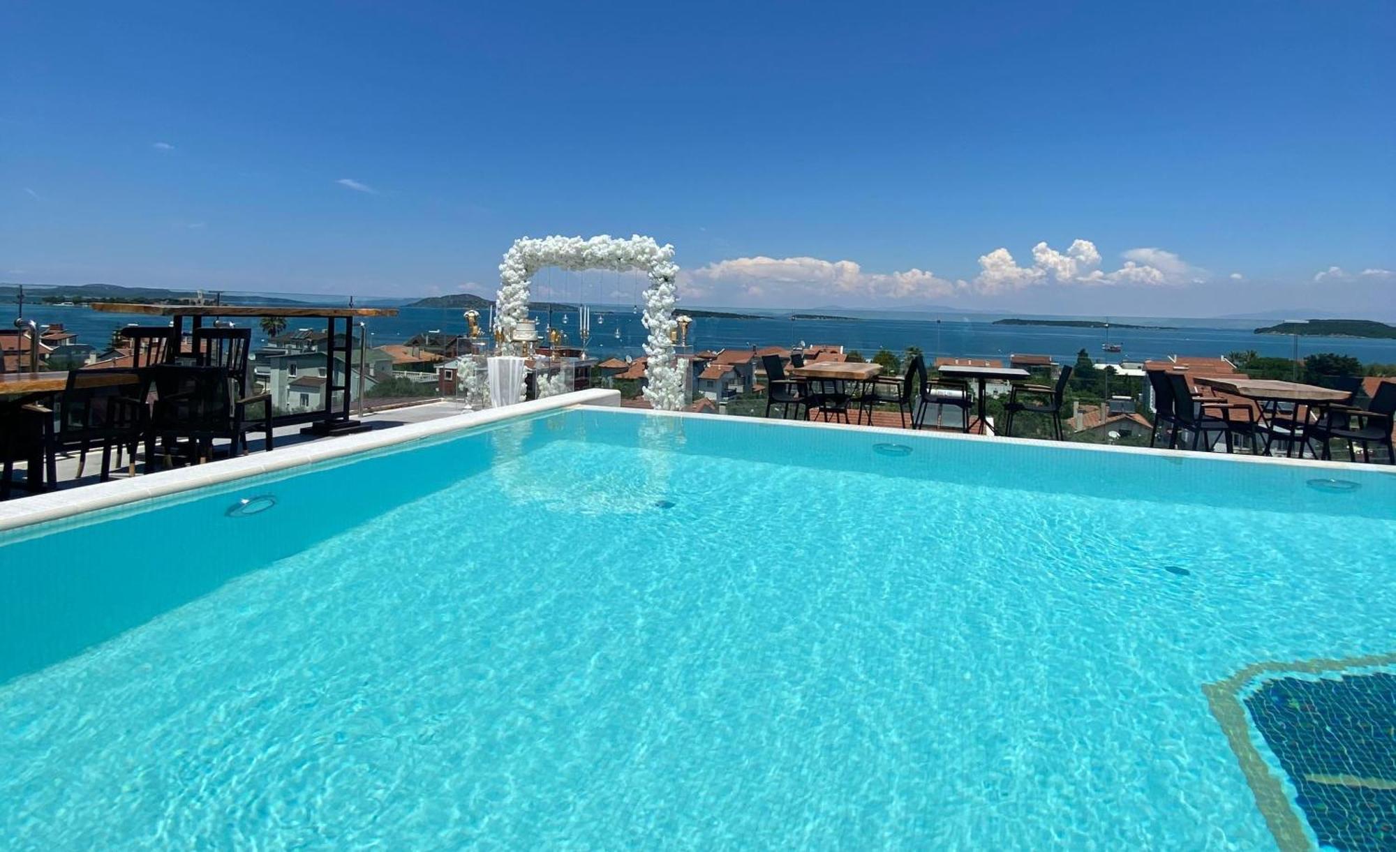Ferush Boutique Hotel Урла Экстерьер фото